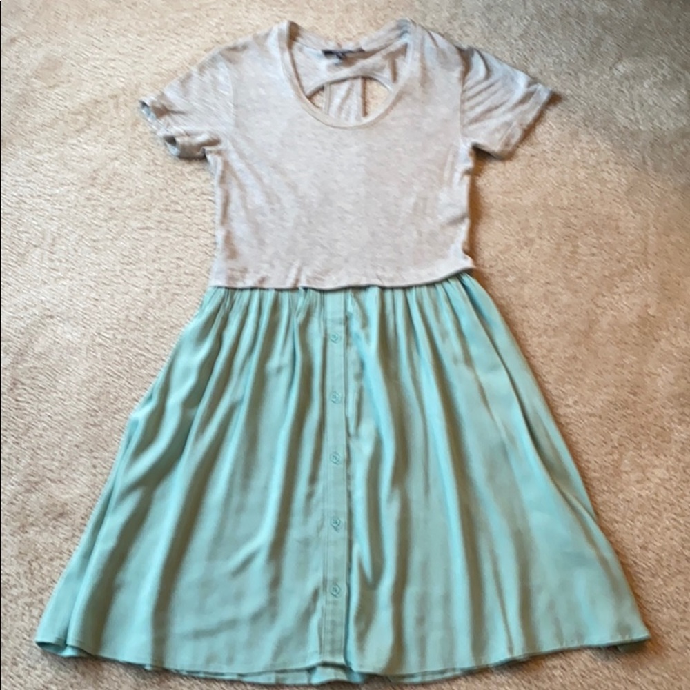 Functional dress size small gray and green